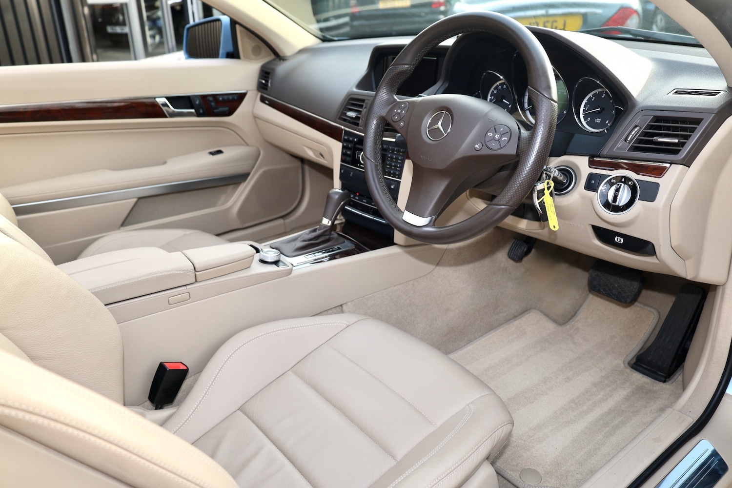 Used Mercedes-Benz E Class 2010 for sale - 77803015: Photo 6