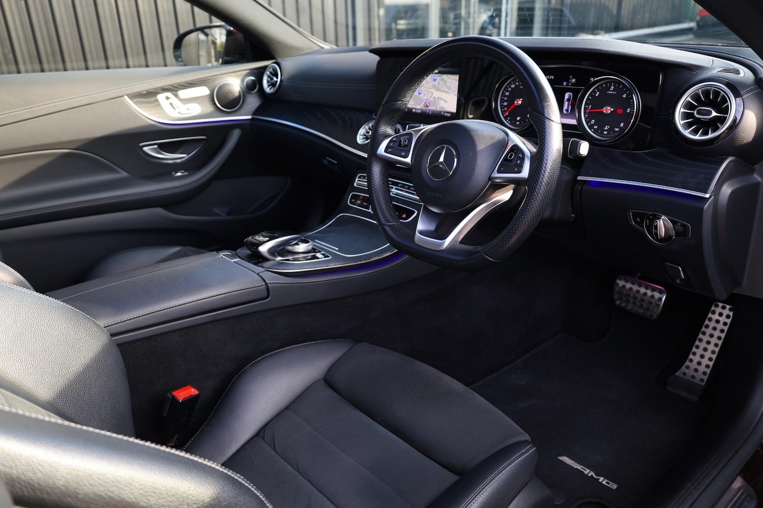 Used Mercedes-Benz E Class 2018 for sale - 77954307: Photo 5