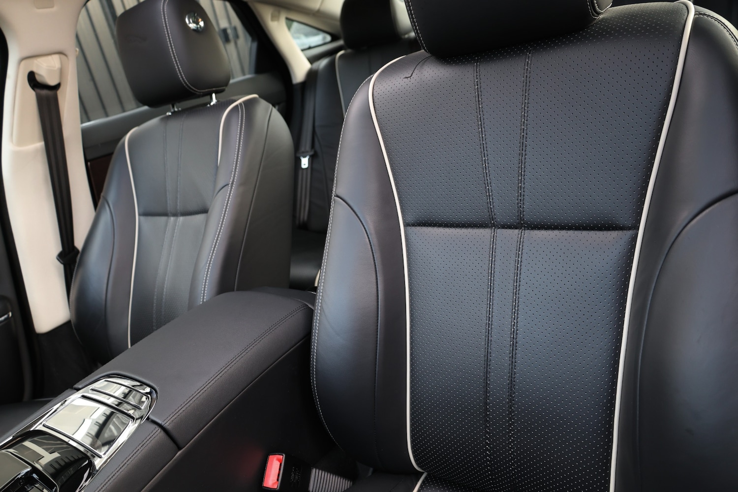 Used Jaguar XJ 2016 for sale - 77296340: Photo 27