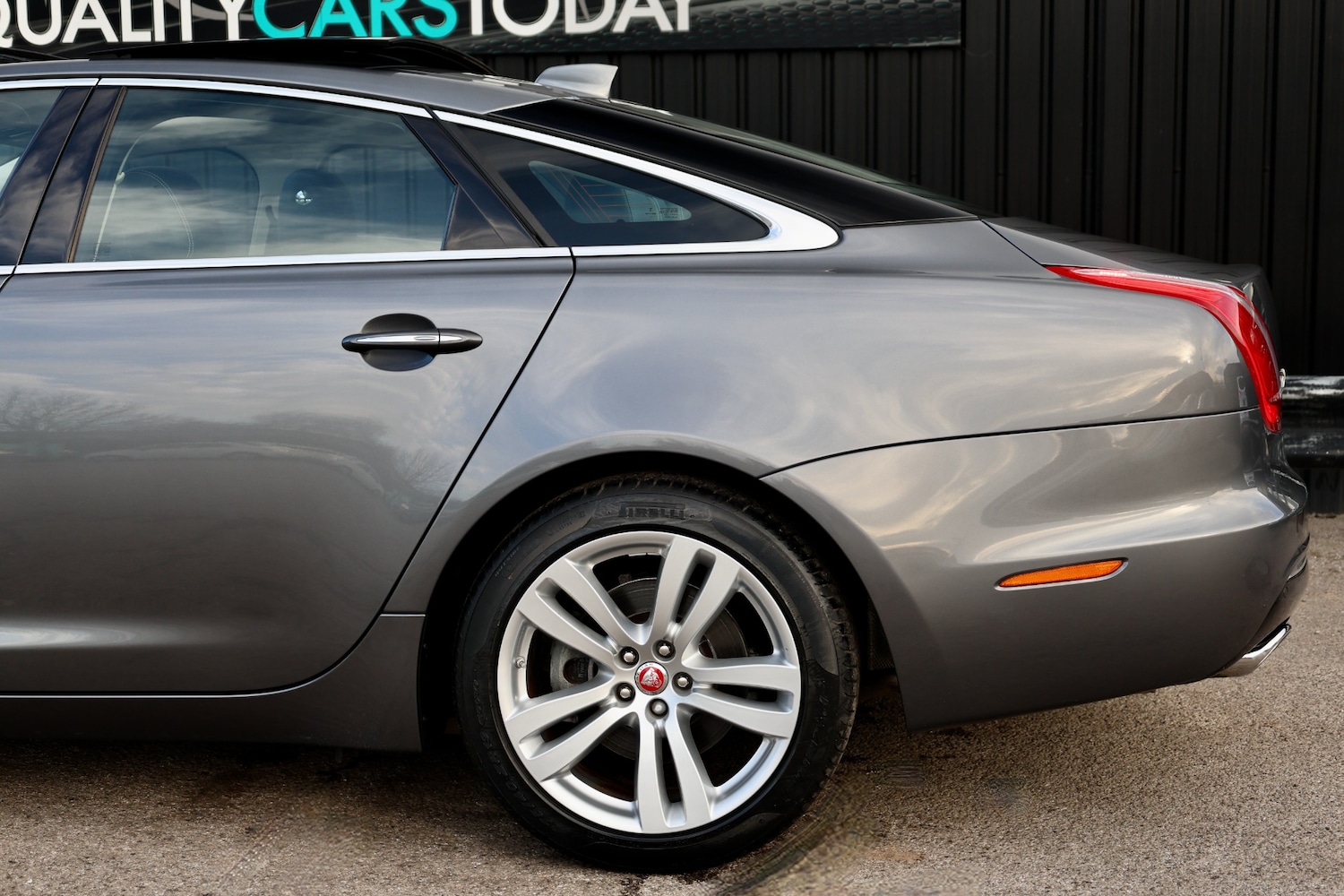 Used Jaguar XJ 2016 for sale - 77296340: Photo 32