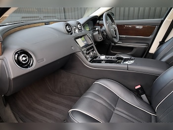 Used Jaguar XJ 2016 for sale - 77296340: Photo