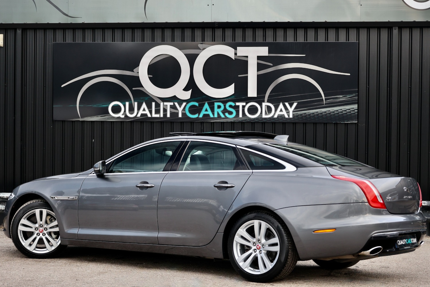 Used Jaguar XJ 2016 for sale - 77296340: Photo 8