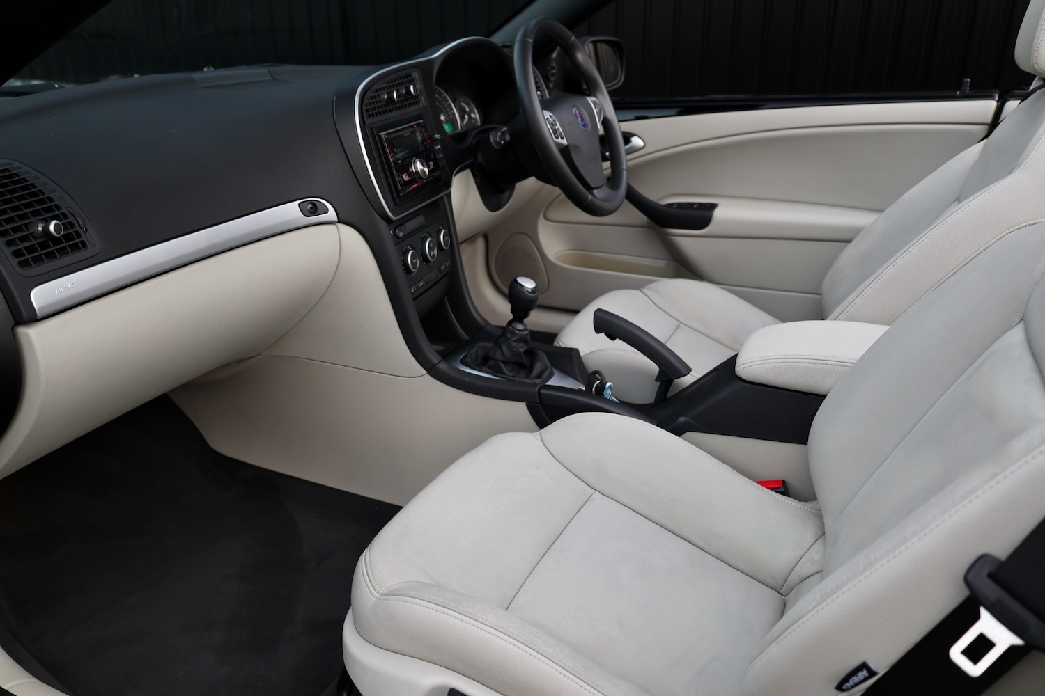 Used Saab 9-3 2010 for sale - 77198344: Photo 3