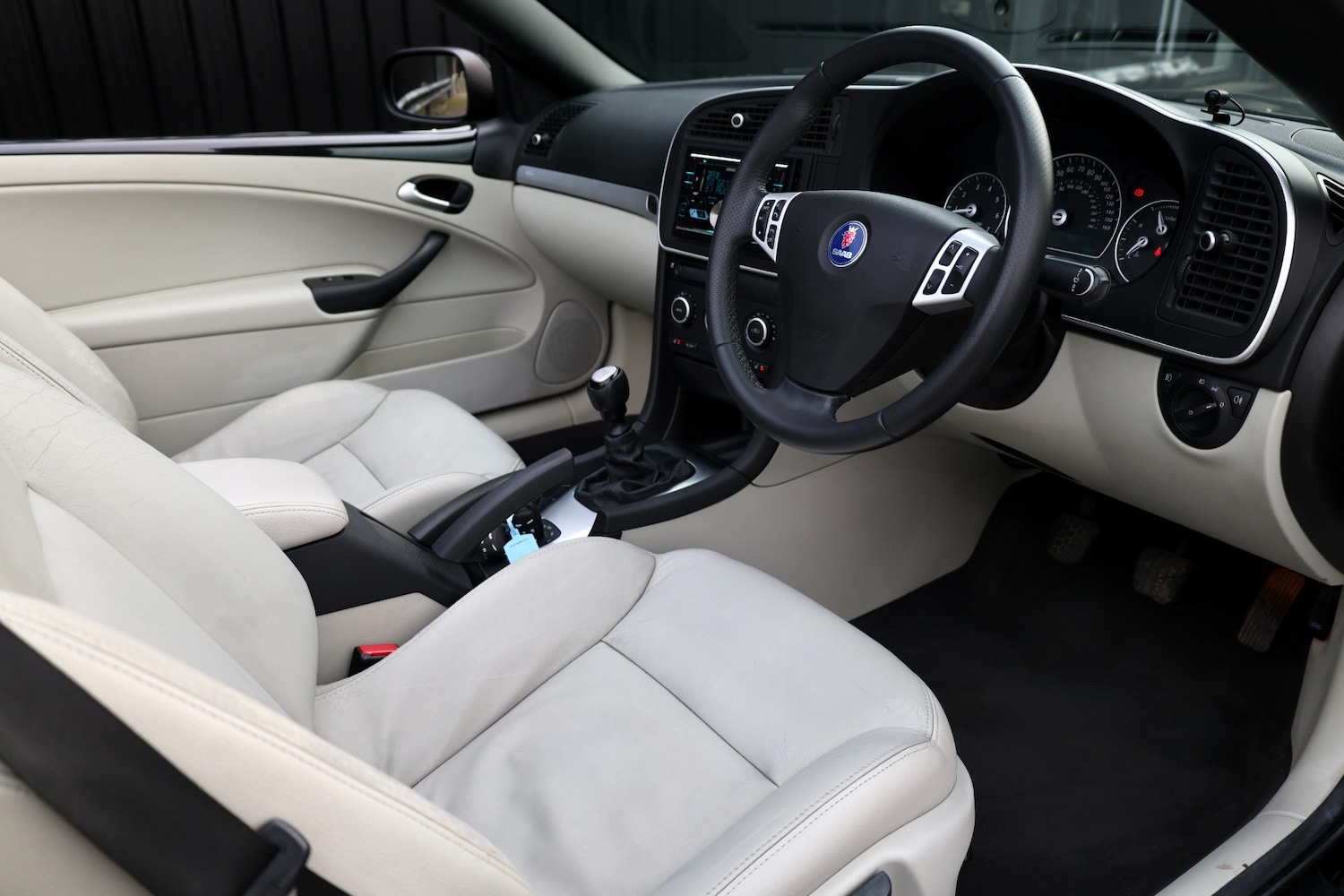 Used Saab 9-3 2010 for sale - 77198344: Photo 9