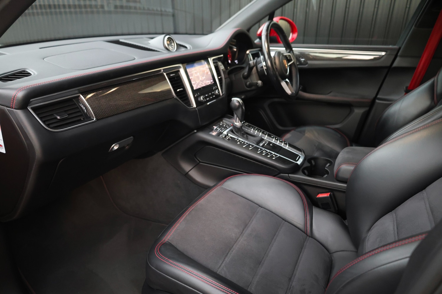 Used Porsche Macan 2018 for sale - 76481712: Photo 3