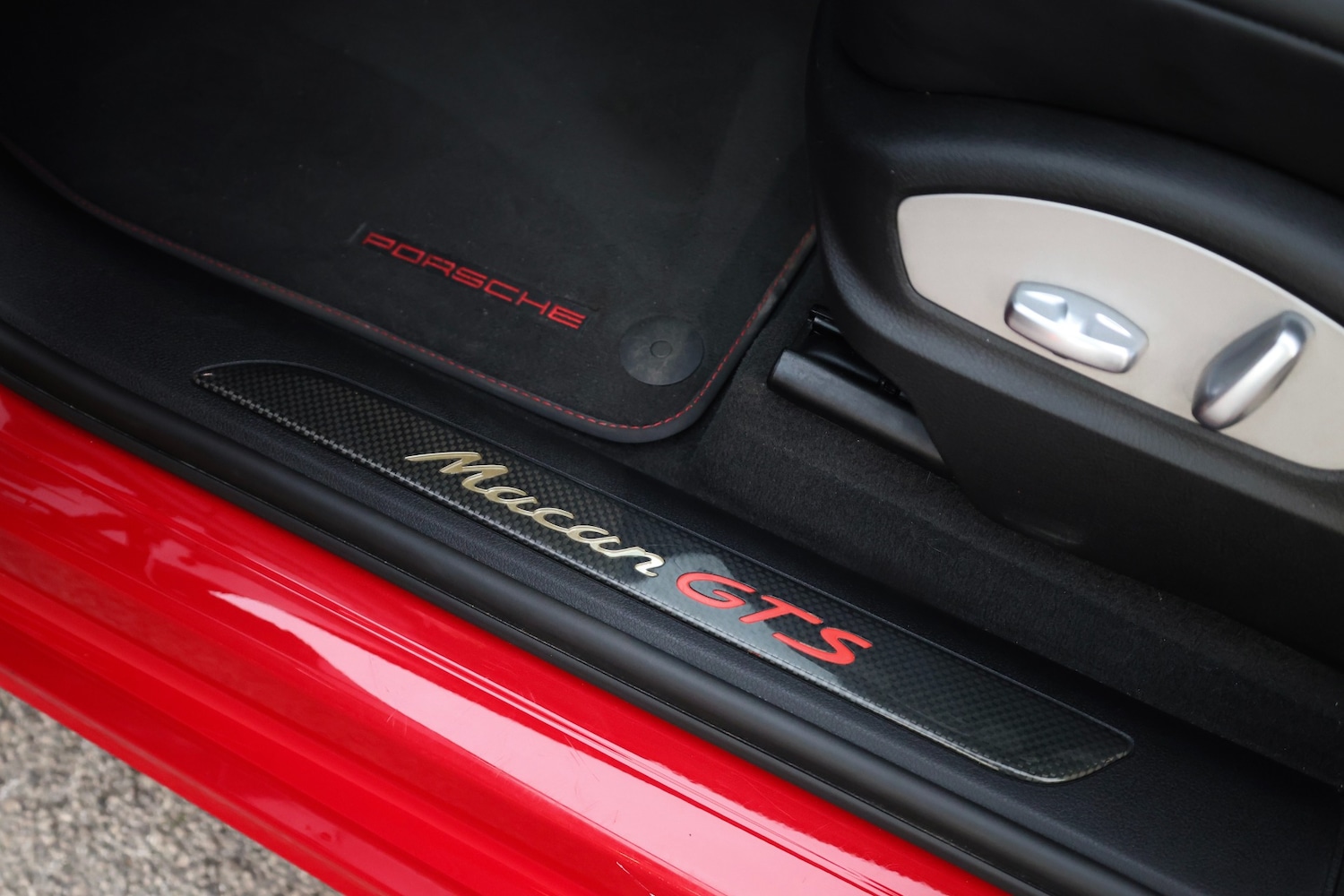 Used Porsche Macan 2018 for sale - 76481712: Photo 45