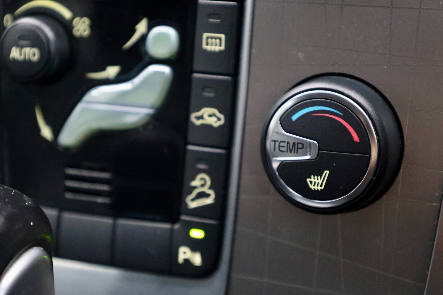 Used Volvo XC70 2013 for sale - 76476022: Photo 17