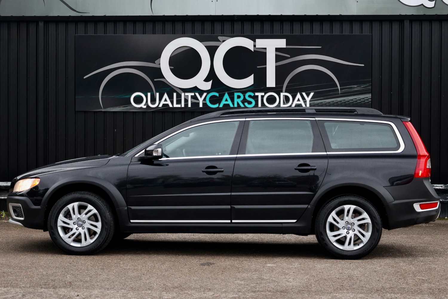 Used Volvo XC70 2013 for sale - 76476022: Photo 2