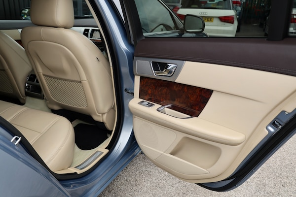 Used Jaguar XF 2013 for sale - 76088963: Photo 25