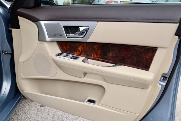 Used Jaguar XF 2013 for sale - 76088963: Photo 26