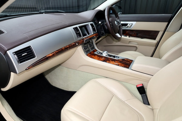 Used Jaguar XF 2013 for sale - 76088963: Photo 3