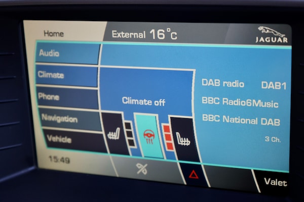 Used Jaguar XK 2010 for sale - 76155793: Photo 24