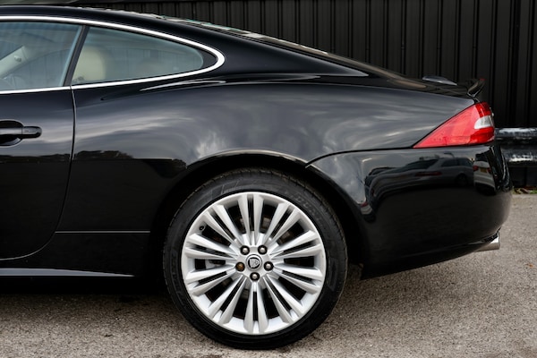 Used Jaguar XK 2010 for sale - 76155793: Photo 31