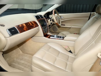 Used Jaguar XK 2010 for sale - 76155793: Photo 3