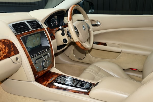 Used Jaguar XK 2010 for sale - 76155793: Photo 9