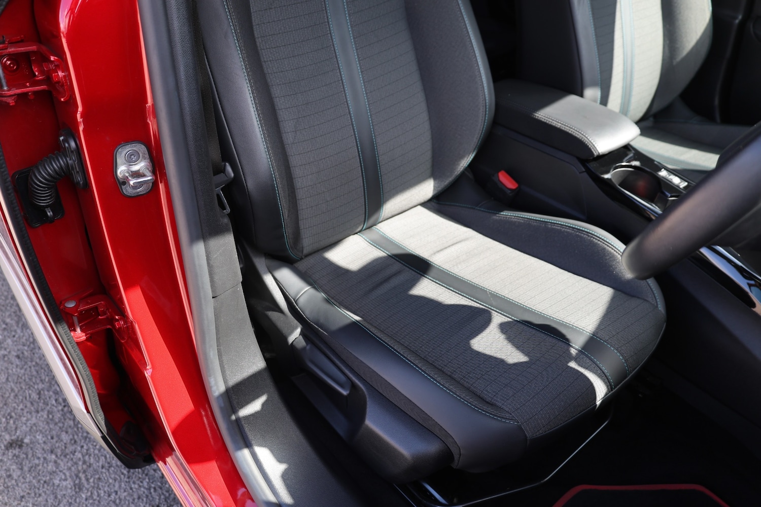 Used Peugeot 2008 2021 for sale - 75694974: Photo 25