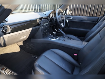 Used Mazda MX-5 2006 for sale - 76902470: Photo