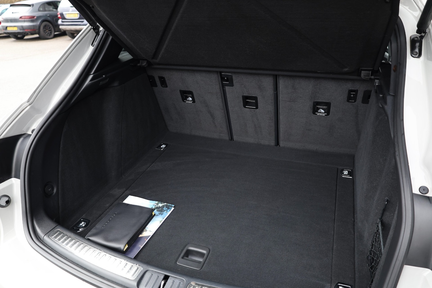 Used Porsche Macan 2023 for sale - 77694614: Photo 22