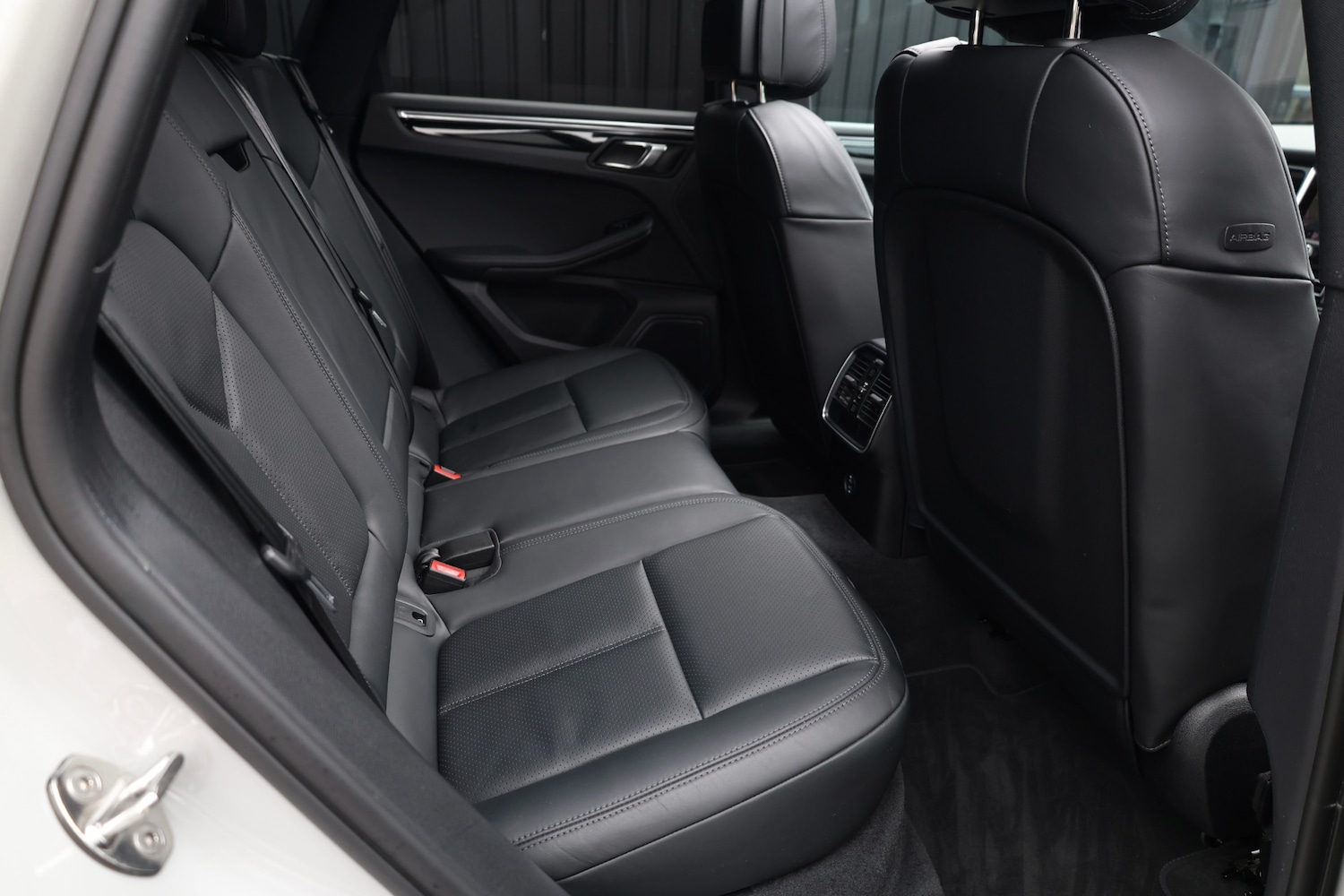 Used Porsche Macan 2023 for sale - 77694614: Photo 24