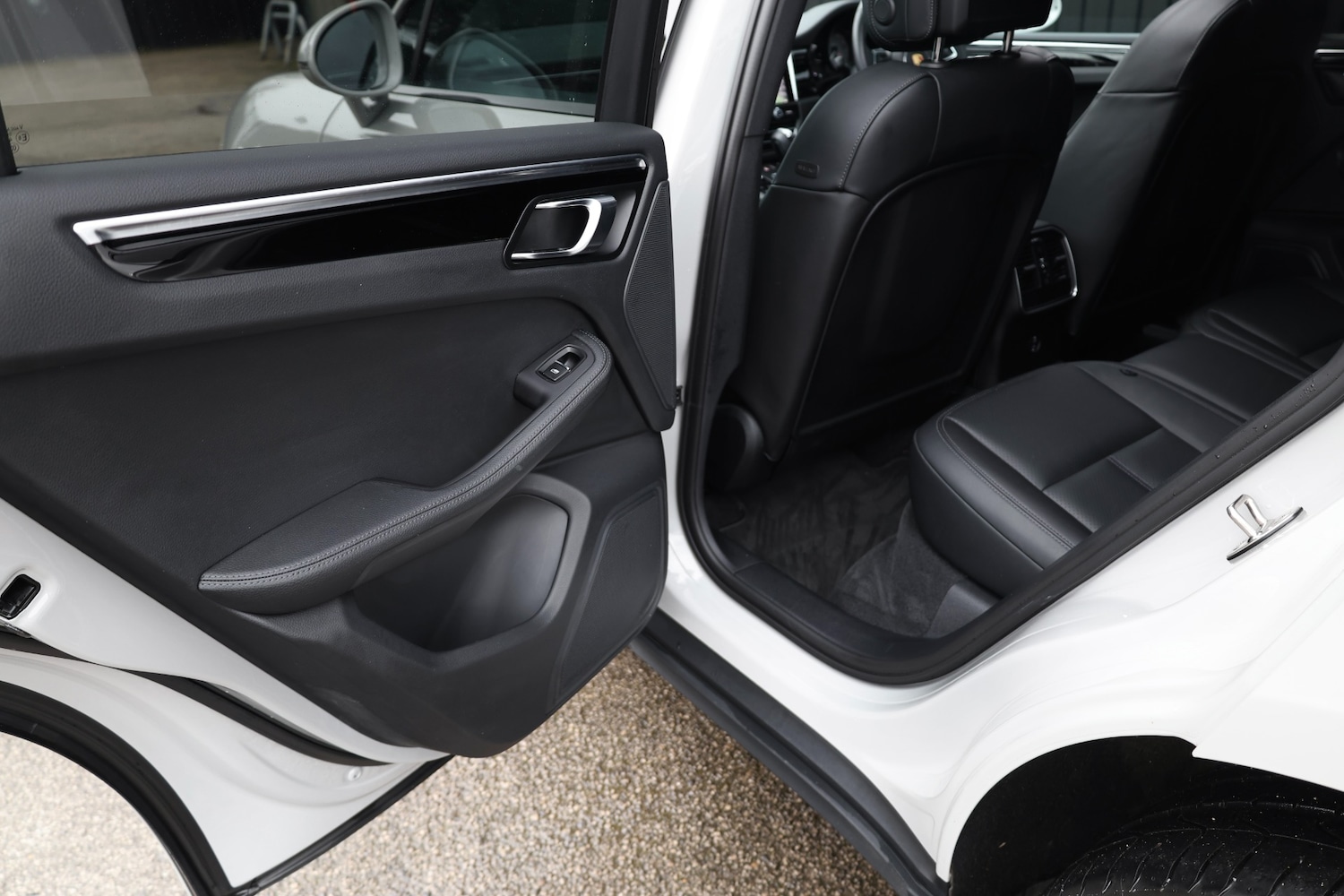 Used Porsche Macan 2023 for sale - 77694614: Photo 25