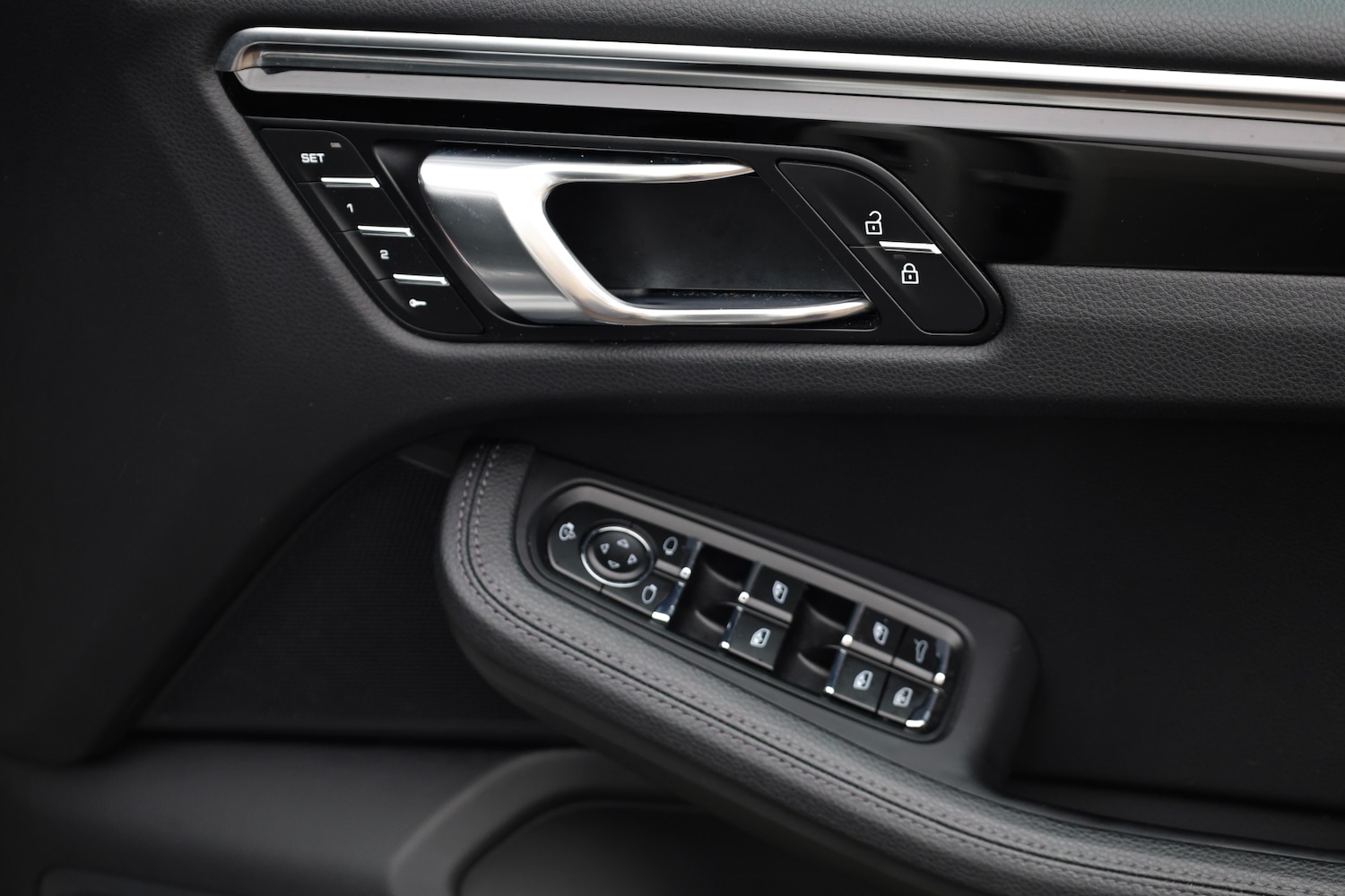 Used Porsche Macan 2023 for sale - 77694614: Photo 30