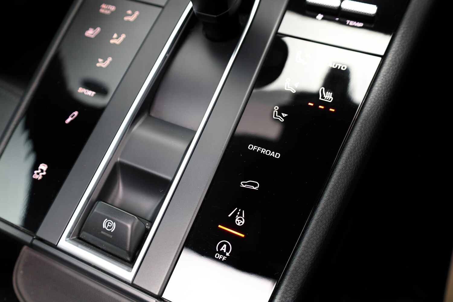 Used Porsche Macan 2023 for sale - 77694614: Photo 36