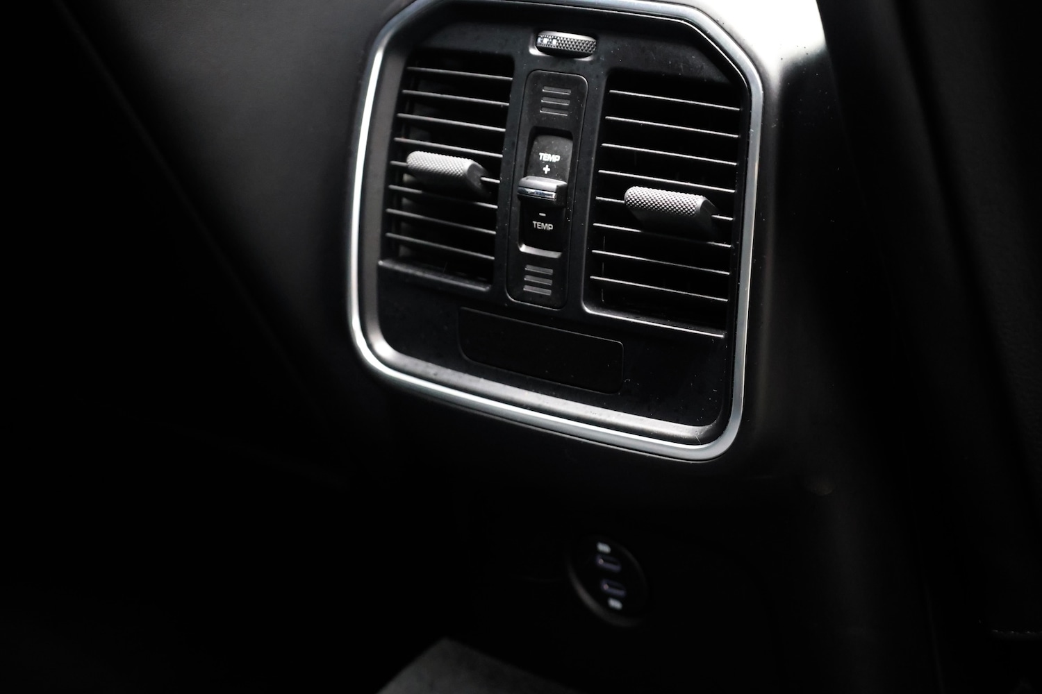 Used Porsche Macan 2023 for sale - 77694614: Photo 39