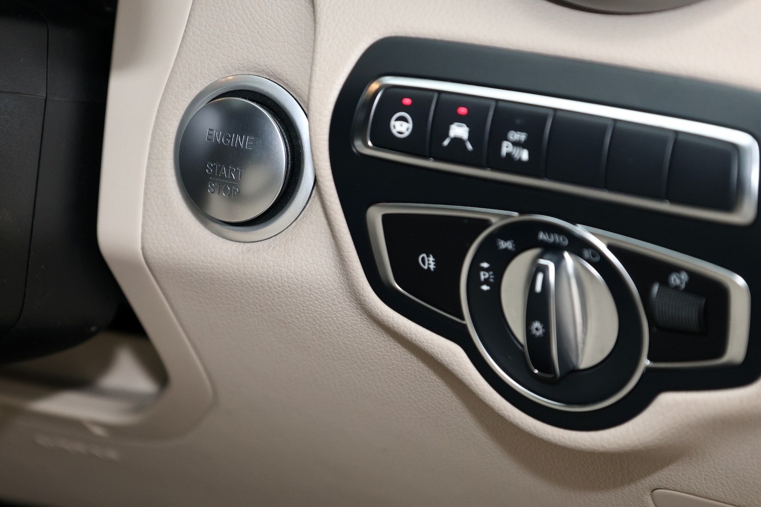 Used Mercedes-Benz GLC 2018 for sale - 76483142: Photo 25