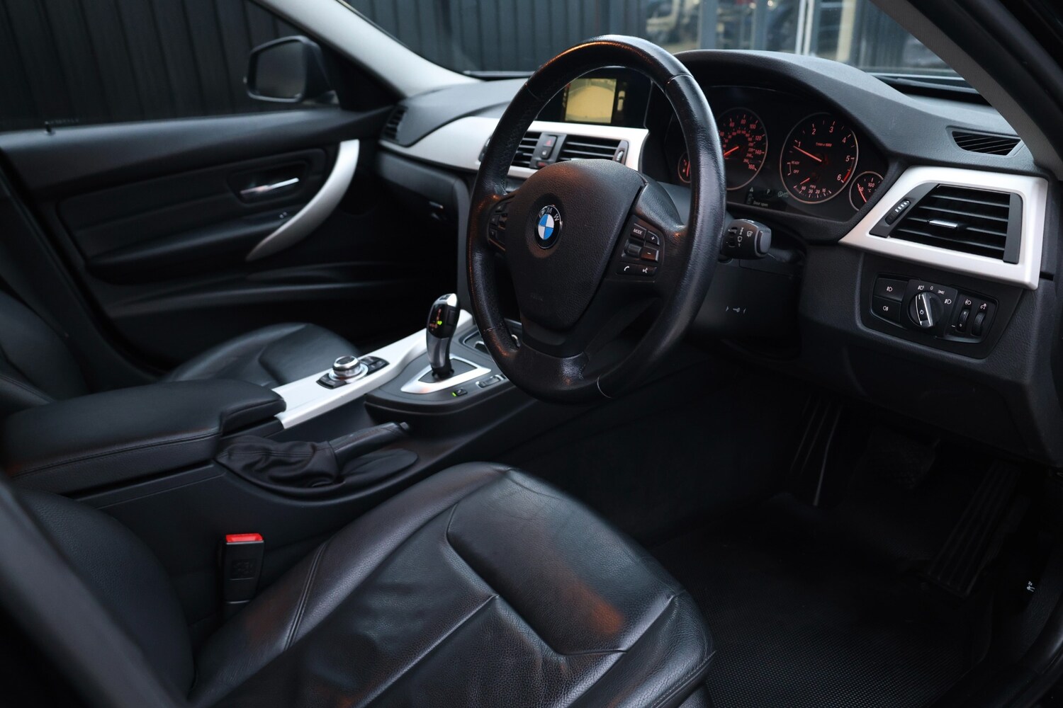 Used BMW 3 Series 2017 for sale - 77750385: Photo 8