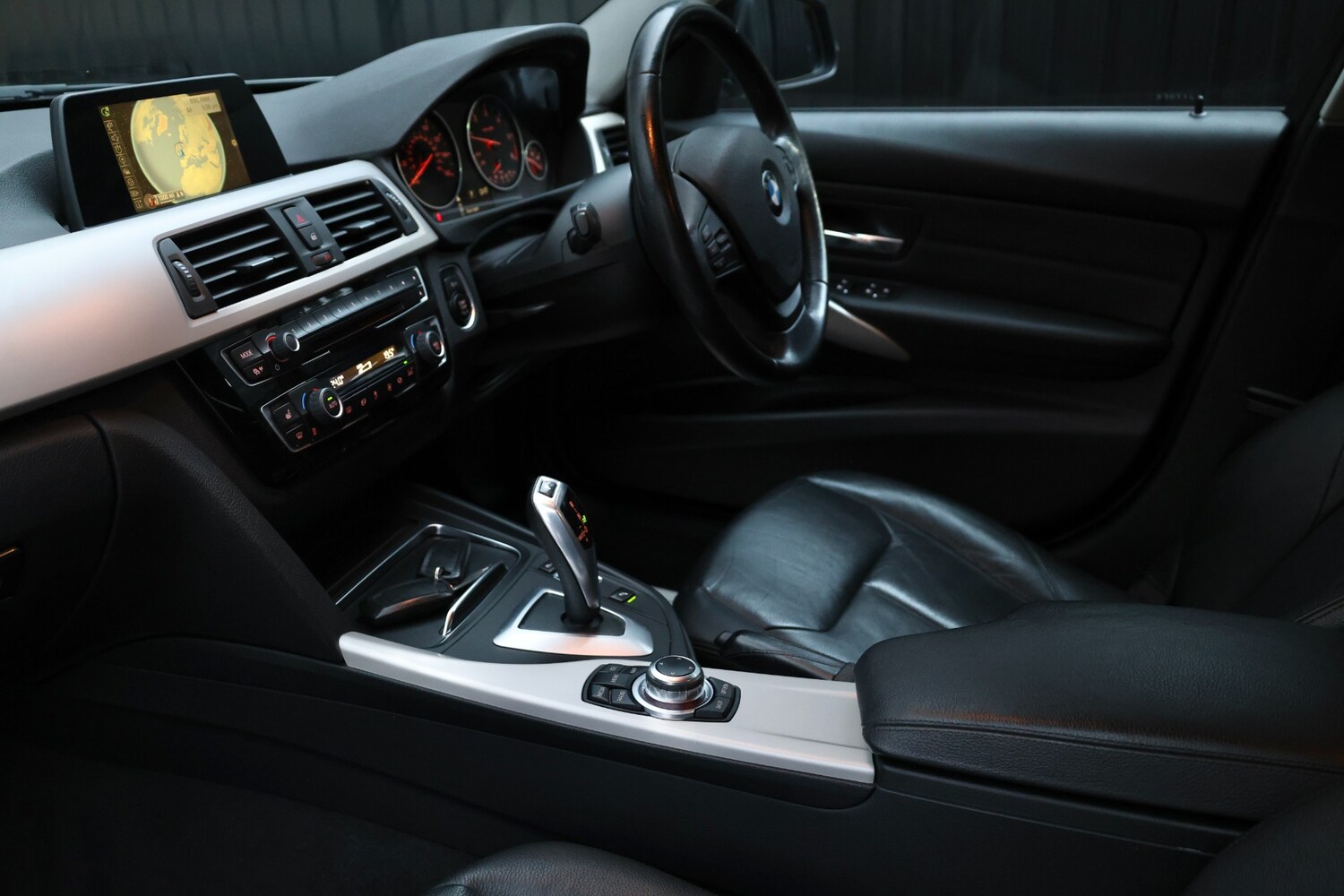 Used BMW 3 Series 2017 for sale - 77750385: Photo 9