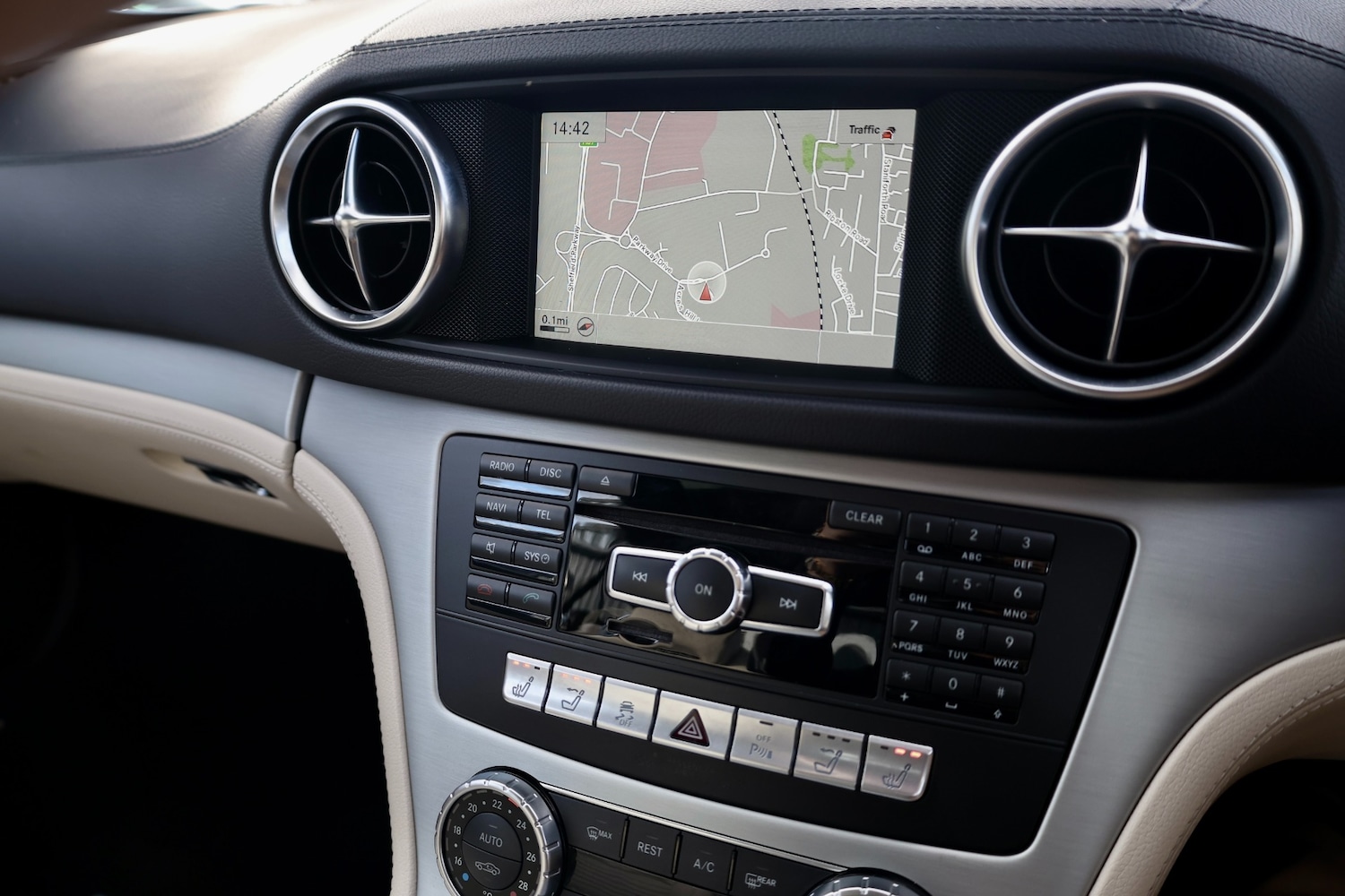 Used Mercedes-Benz SL 2014 for sale - 76401199: Photo 16