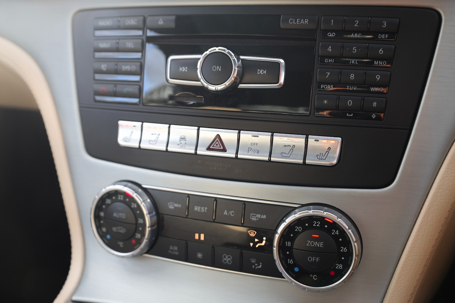 Used Mercedes-Benz SL 2014 for sale - 76401199: Photo 17