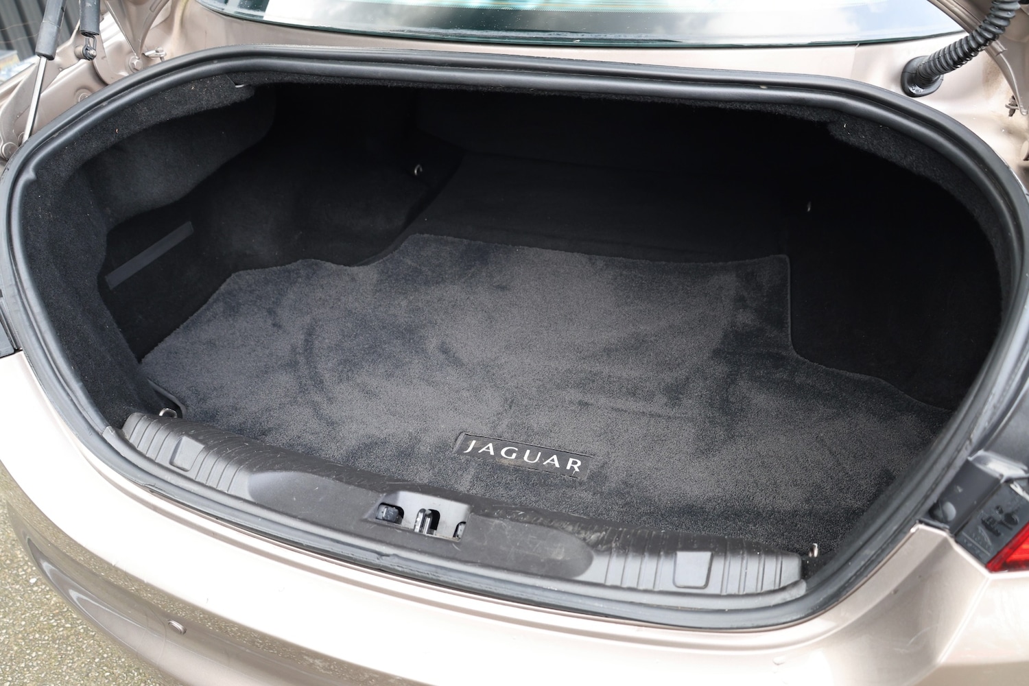 Used Jaguar XF 2014 for sale - 77709100: Photo 21