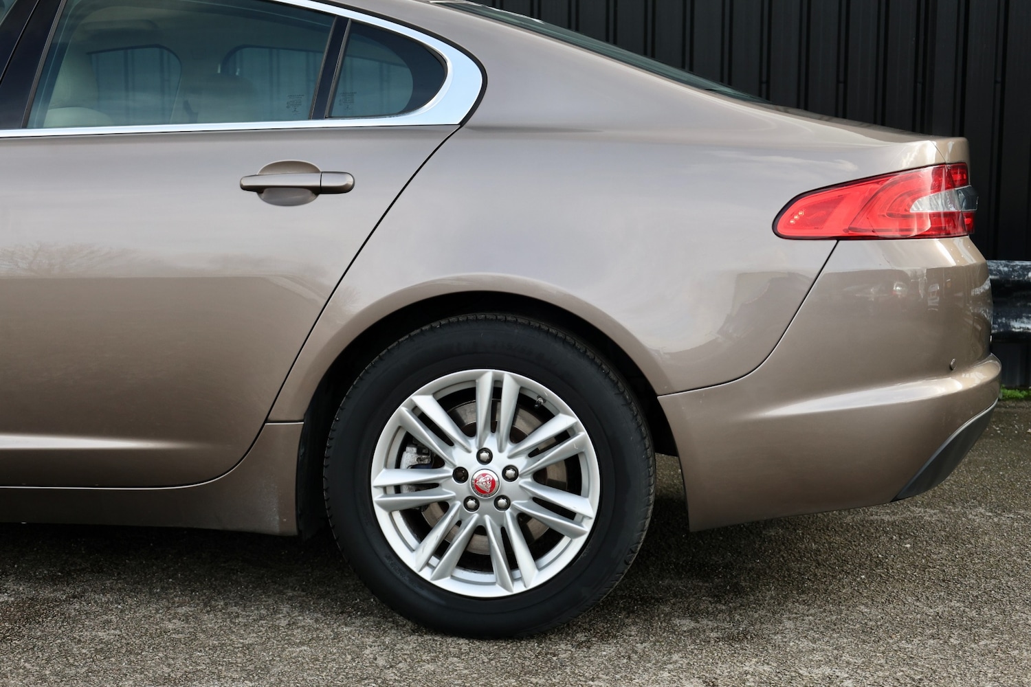 Used Jaguar XF 2014 for sale - 77709100: Photo 24