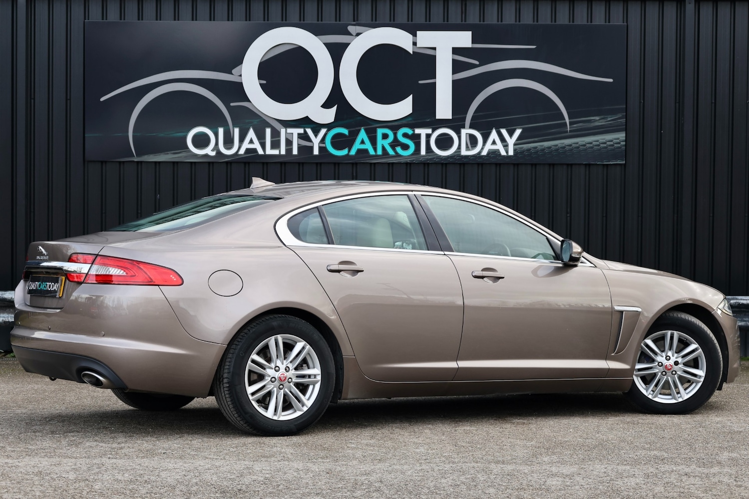 Used Jaguar XF 2014 for sale - 77709100: Photo 9