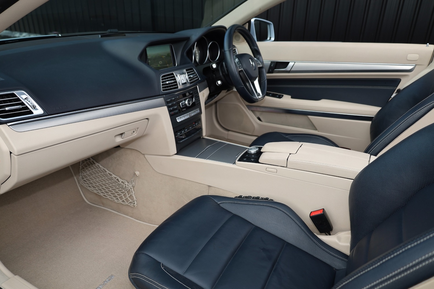 Used Mercedes-Benz E Class 2014 for sale - 76553317: Photo 3