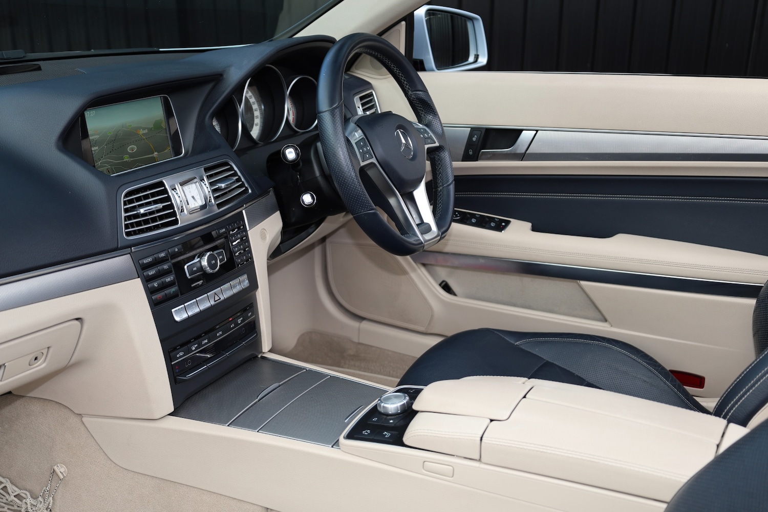 Used Mercedes-Benz E Class 2014 for sale - 76553317: Photo 6