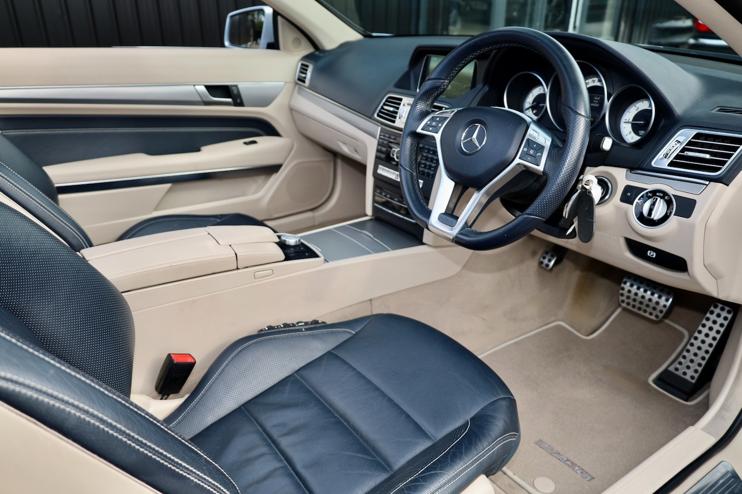 Used Mercedes-Benz E Class 2014 for sale - 76553317: Photo 9