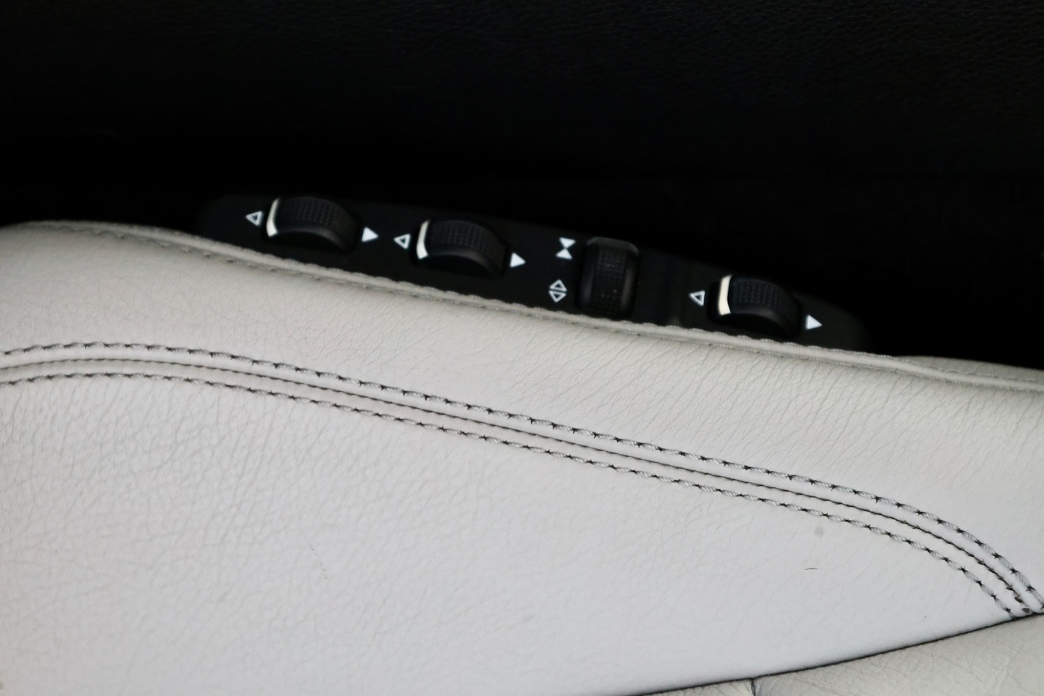 Used Mercedes-Benz E Class 2011 for sale - 77127675: Photo 22