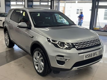 Used Land Rover Discovery Sport 2018 for sale - 76038973: Photo