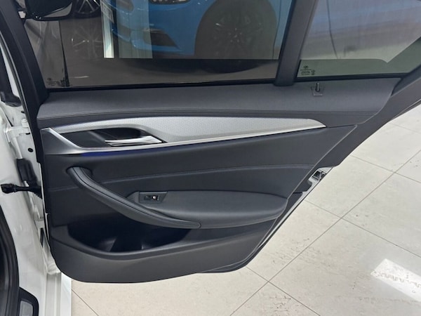 Used BMW 5 Series 2017 for sale - 75653925: Photo 33