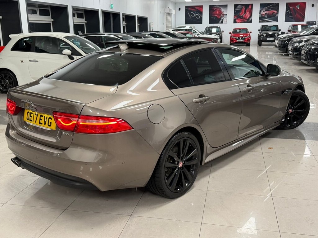 Used Jaguar XE 2017 for sale - 76496323: Photo 2