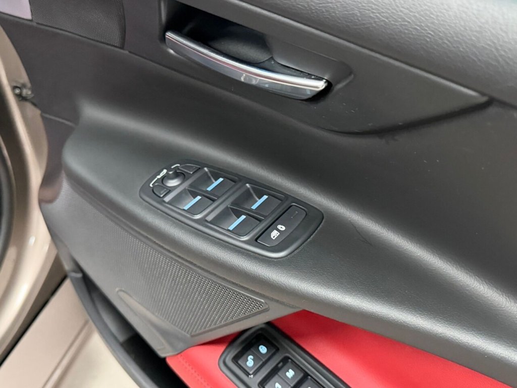Used Jaguar XE 2017 for sale - 76496323: Photo 23