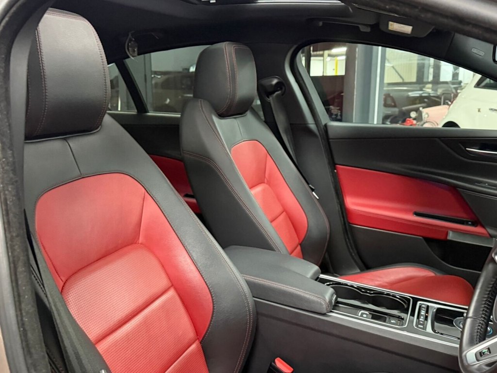 Used Jaguar XE 2017 for sale - 76496323: Photo 31