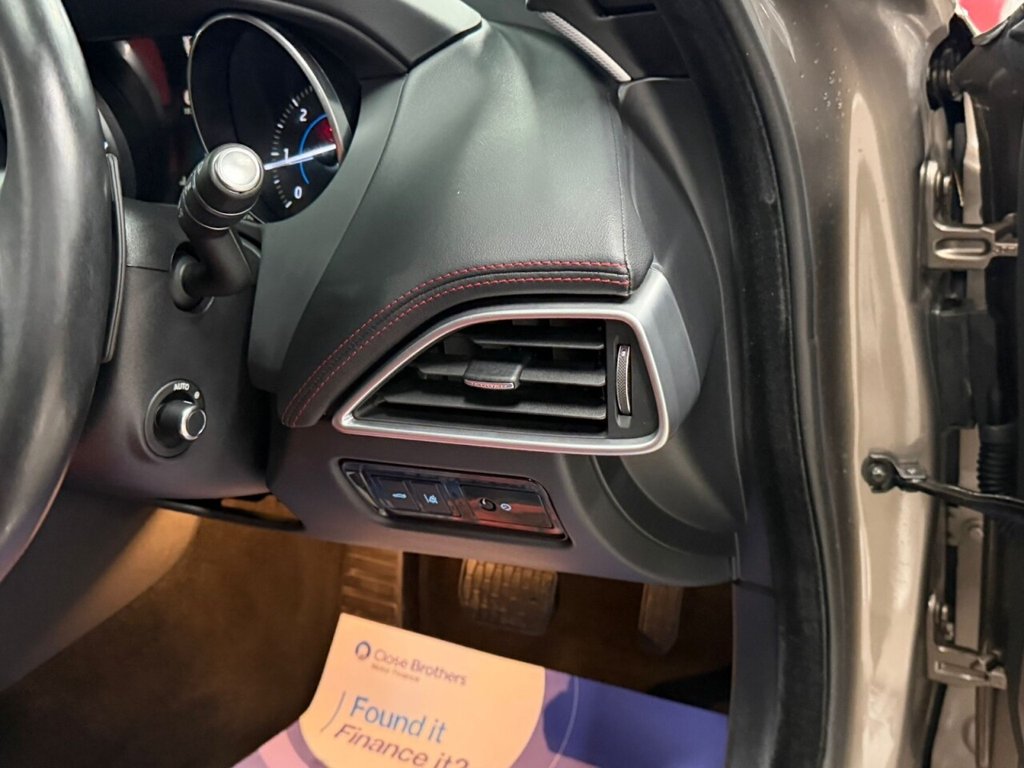 Used Jaguar XE 2017 for sale - 76496323: Photo 32