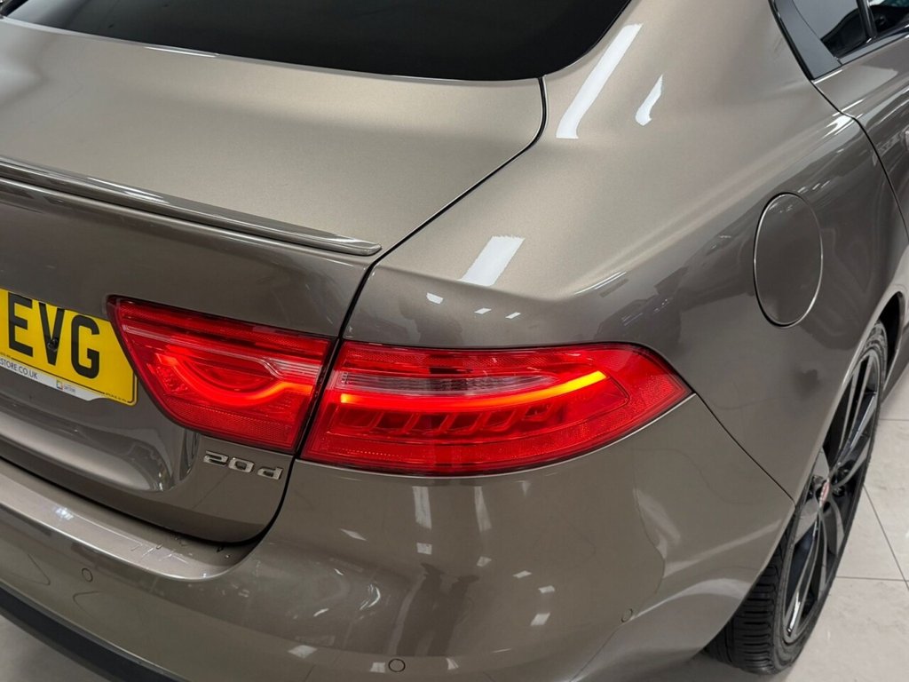 Used Jaguar XE 2017 for sale - 76496323: Photo 4