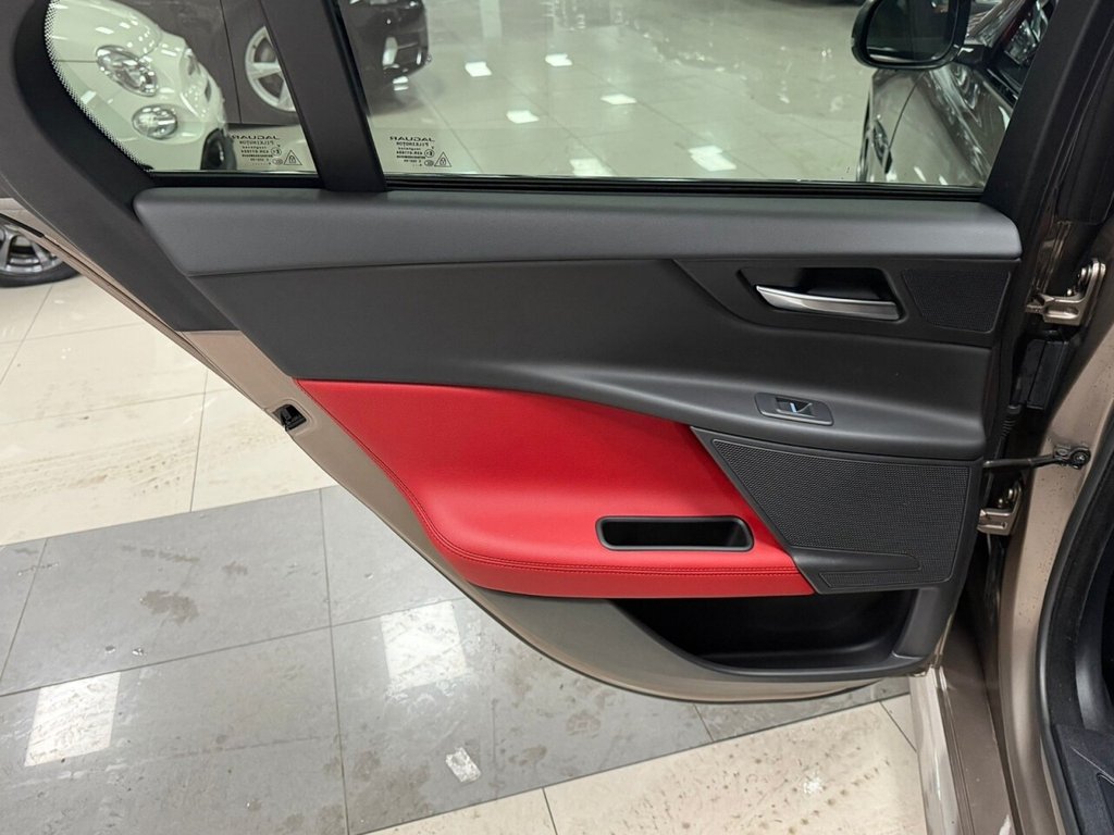 Used Jaguar XE 2017 for sale - 76496323: Photo 48