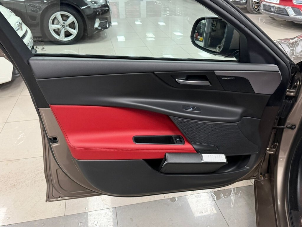 Used Jaguar XE 2017 for sale - 76496323: Photo 49