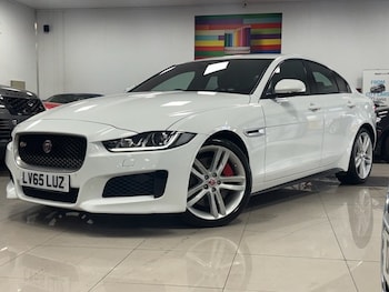 Used Jaguar XE 2015 for sale - 76291747: Photo