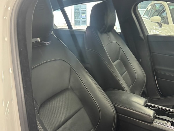 Used Jaguar XE 2015 for sale - 76291747: Photo 26